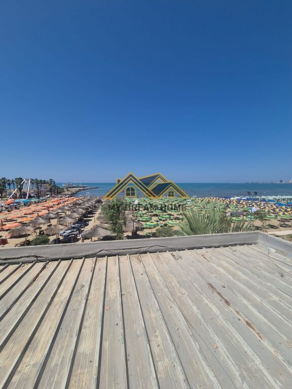 APPARTAMENTO 1+1 CON VISTA MARE SULLA SPIAGGIA IN VENDITA !
