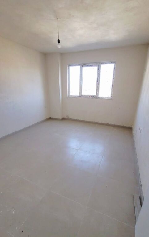 Shitet apartament 2+1, Kavaje