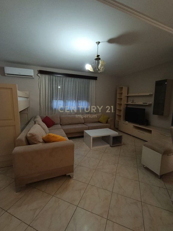 Appartamento 1+1 in Affitto | Via Kavaja, Kajo Karafili | Vicino al Centro IMP146438
