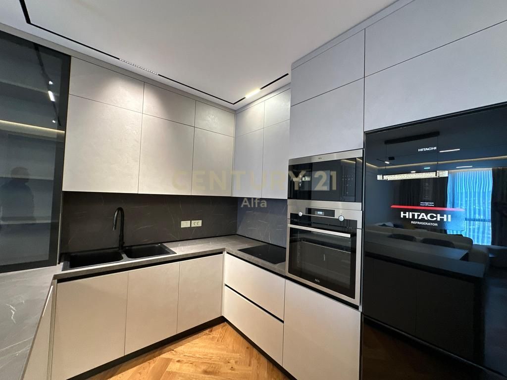 Apartament Luksoz 3+1+2 + Post Parkimi per Qira tek "Golden Residence"