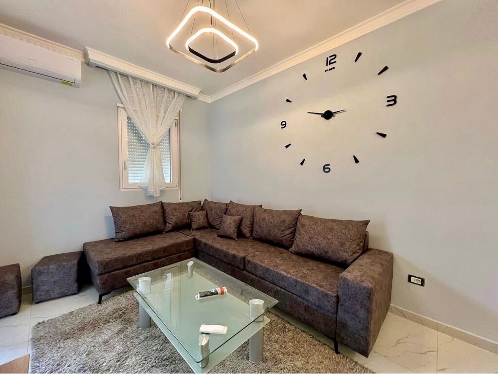 📣 SHITET Apartament 1+1 📍 Rruga “5-Maji” ✨