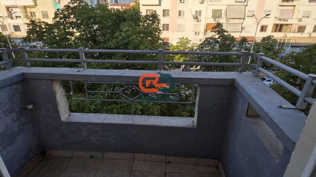 Tek Vasil Shanto, Shitet Super Apartament 2+1, Ideal Per Banim Dhe Per Investim !!!