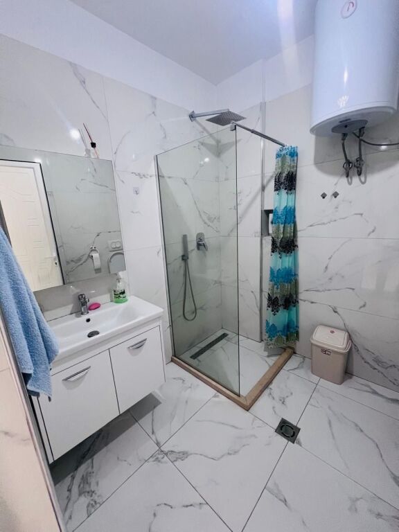 Apartament 2+1 me qera ne Astir tek Bar Bohem
