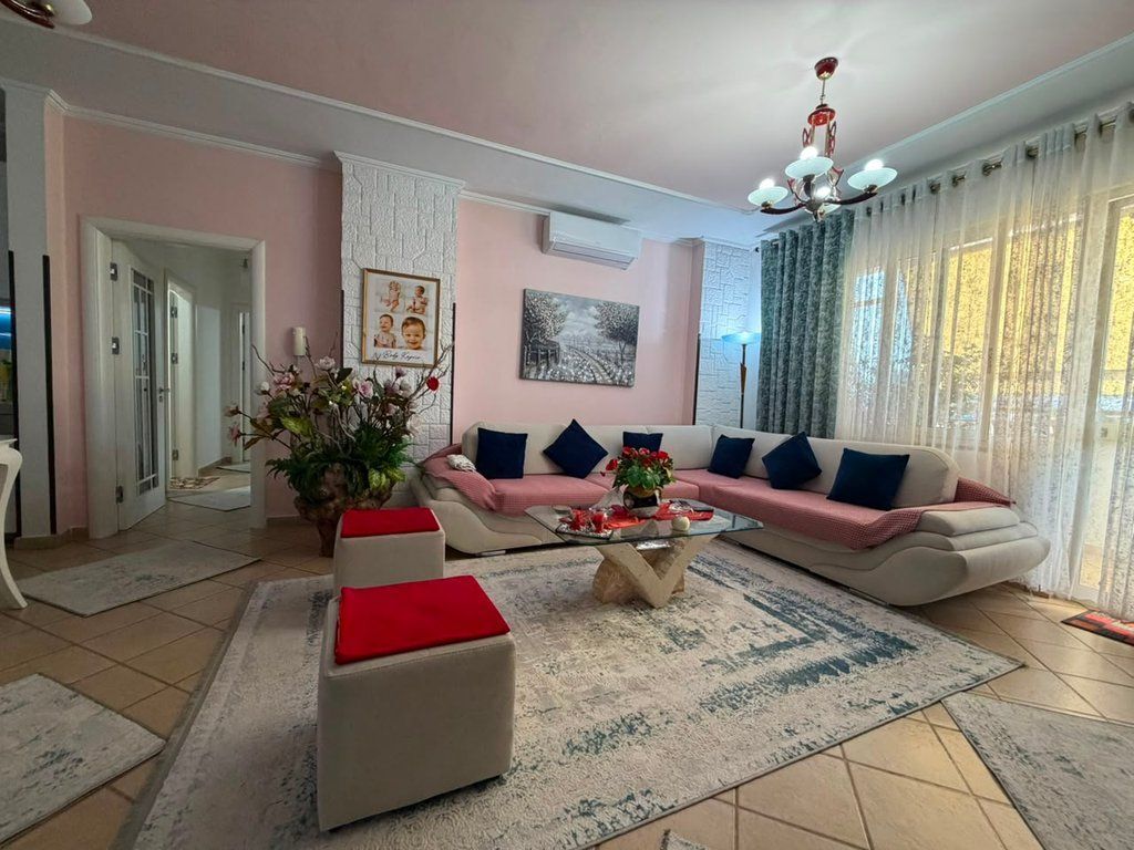 Apartament 3+1+2, Rruga Sami Frashëri, Blloku,