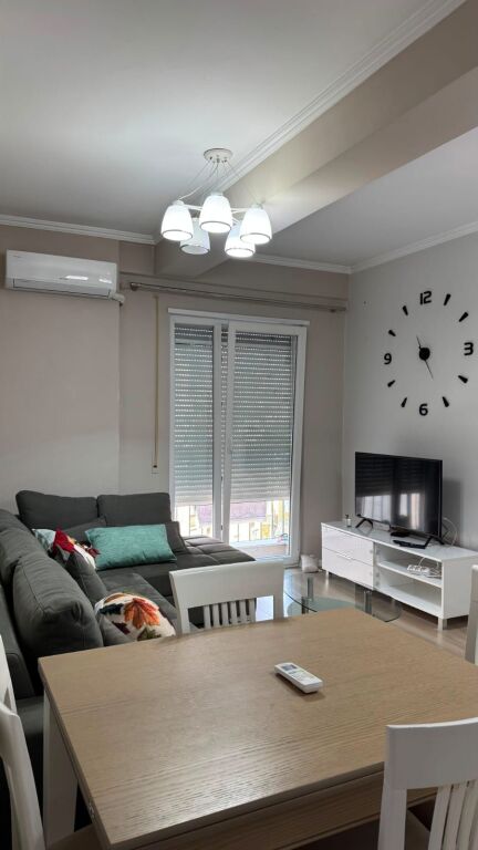 Jepet Apartament 1+1 me qera Brryl. perball Maternitetit te Ri   ID 5291