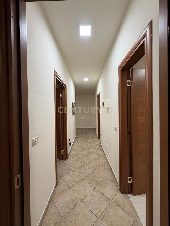 Shitet apartament 2+1+2 tualete prane Rruges Kosovarve!
