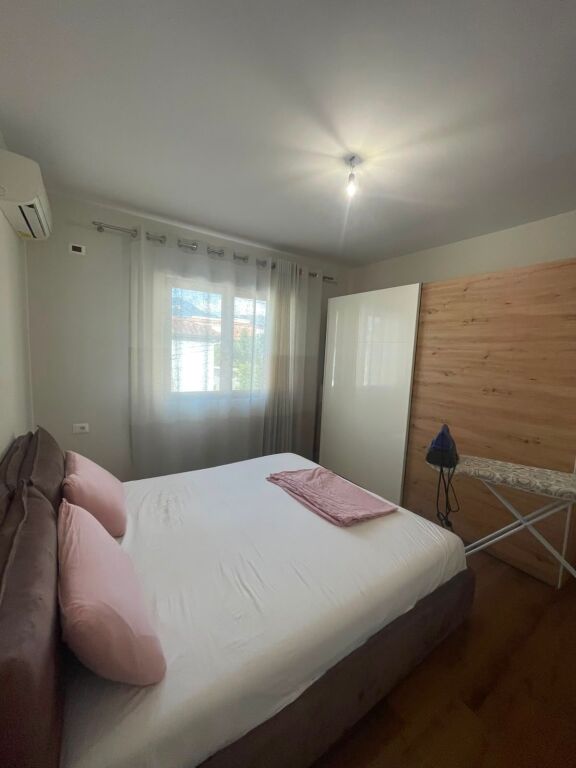 Jepet apartament 2+1+2 ballkone+2 Poste Parkimi me qira ne Allias , tek Rruga Sule Gjashta .