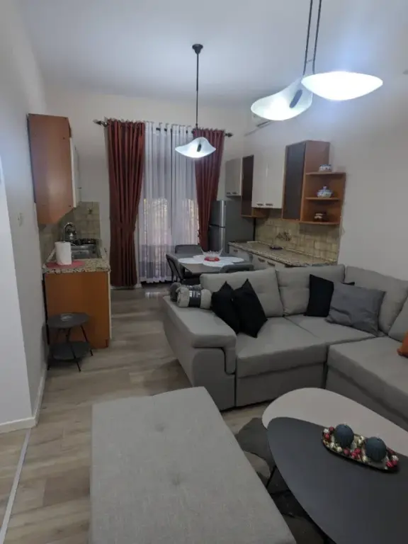 Zgjidh | Apartament 2 + 1 | Bulevardi Bajram Curri | 650 €