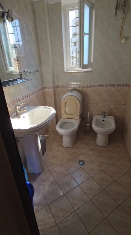 🏡 Appartamento 1+1 in Vendita – Via Muhamet Gjollesha, vicino a Myslym Shyri**