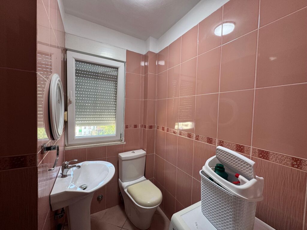Apartament me qera 2+1+2 ne Rrugen e Elbasanit pranë Ambasadës Amerikane  ID 5282