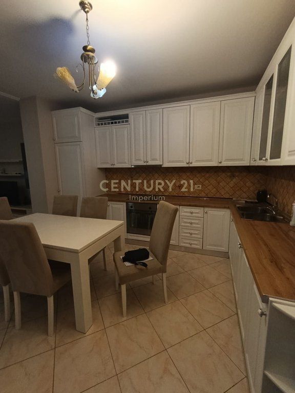Appartamento 1+1 in Affitto | Via Kavaja, Kajo Karafili | Vicino al Centro IMP146438
