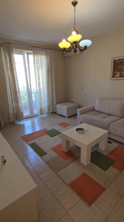 🏡 Appartamento 1+1 in Vendita – Via Muhamet Gjollesha, vicino a Myslym Shyri**