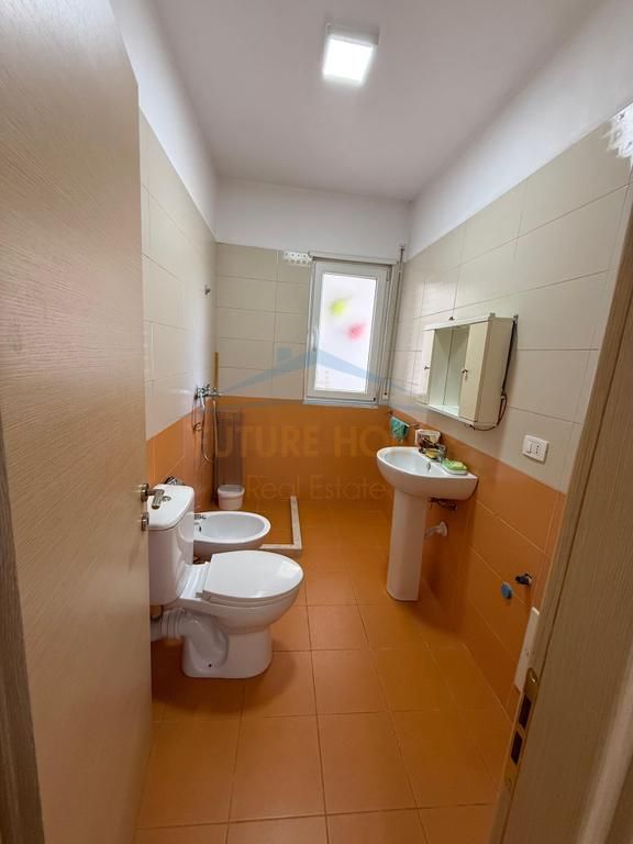 Qera, Apartament 3+1+2, Ferit Xhajko, Tirane .