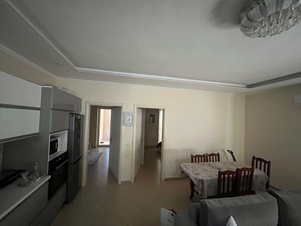 Jepet apartament me qera 2+1