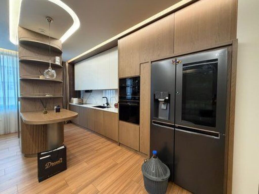 For sale, Apartment 2+1+2, Kavaja Street, Tirana