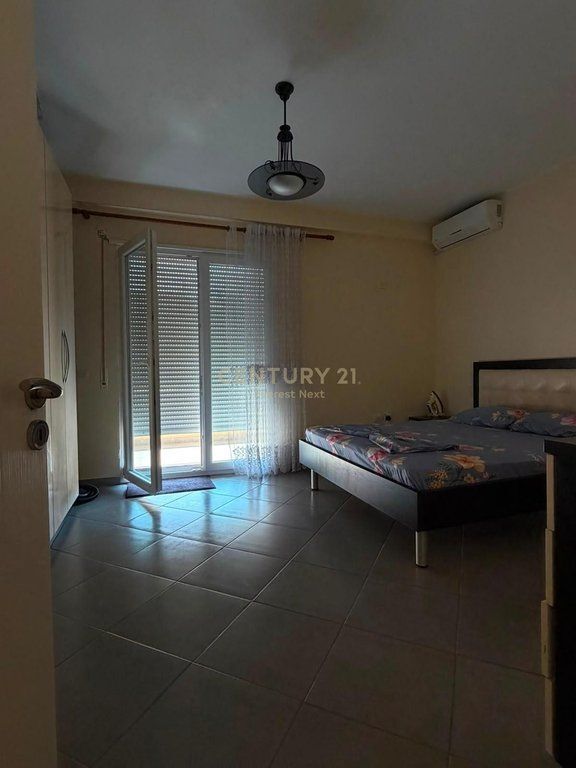 FOR RENT 1+1 APARTMENT NEAR THE BOTANICAL GARDEN