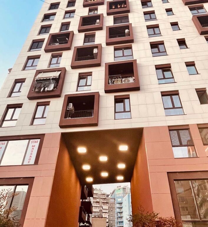 Qera, Apartament 2+1 Per Zyra Gardenia Myslym Shyri