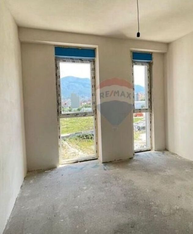 Apartament - Për Shitje - Bulevardi i Ri, Tiranë
