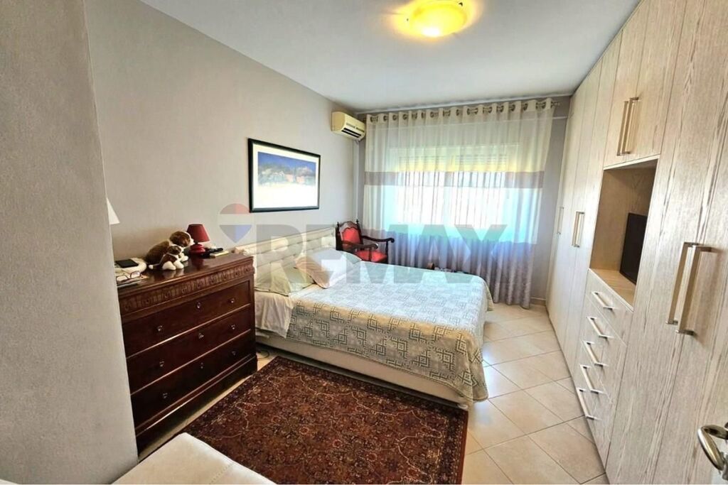 Appartamento 2+1 in vendita in Via Kavajës