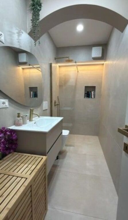 📌 SHITET APARTAMENT 2+1 – TEK KINEMA AGIMI, BLLOK