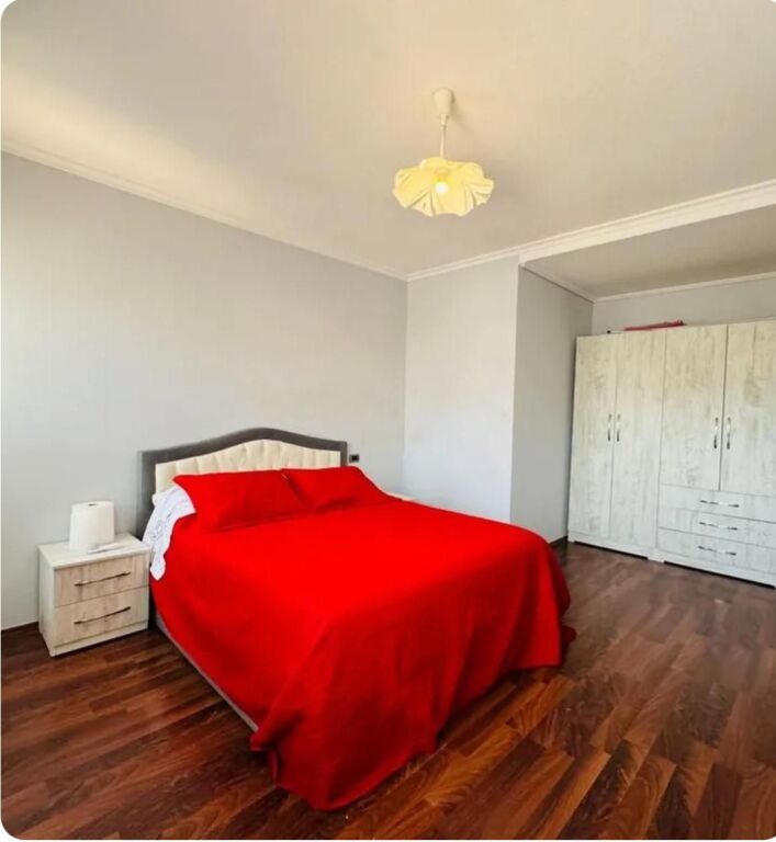 APARTAMENT 2+1 PER QIRA PRANE LIQENIT ARTIFICIAL(Art Turbina)