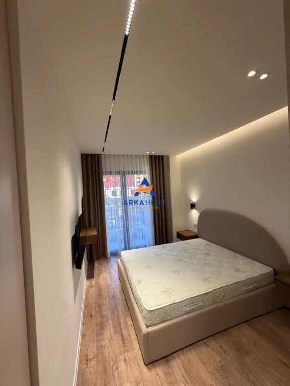 AFFITTASI APPARTAMENTO 3+1+BALCONE 127 M2 "COMPLESSO NDERGJONI, NUOVO VIALONE" 1.100 EURO