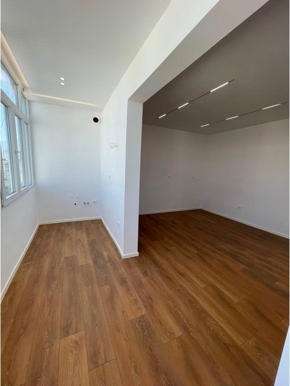 Appartamento 1+1, 21 Dhjetori, Tirane
