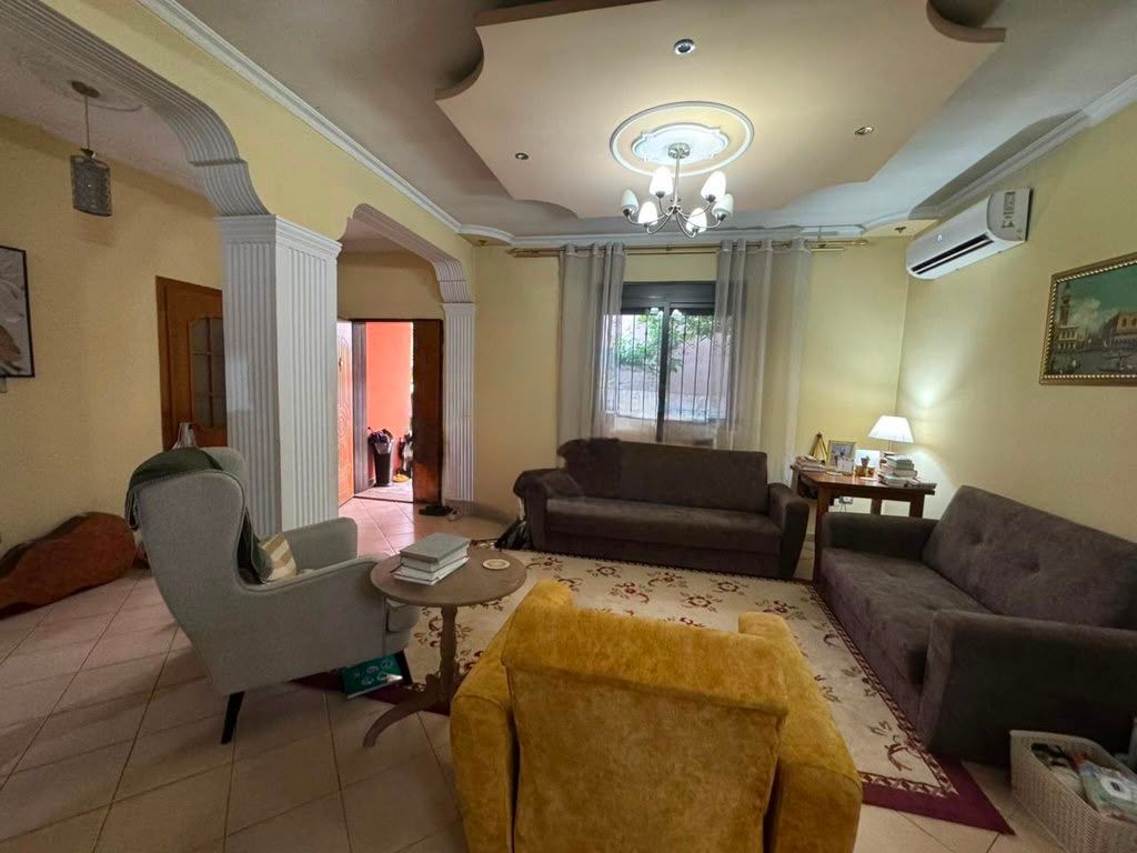 Villa su due piani in affitto a Don Bosko