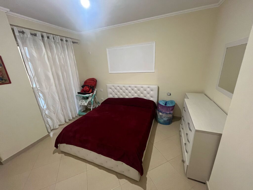 Jepet apartament me qera 2+1
