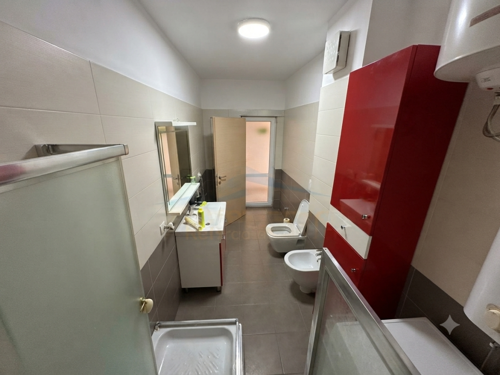 Qera, Apartament 3+1+2, Ferit Xhajko, Tirane .