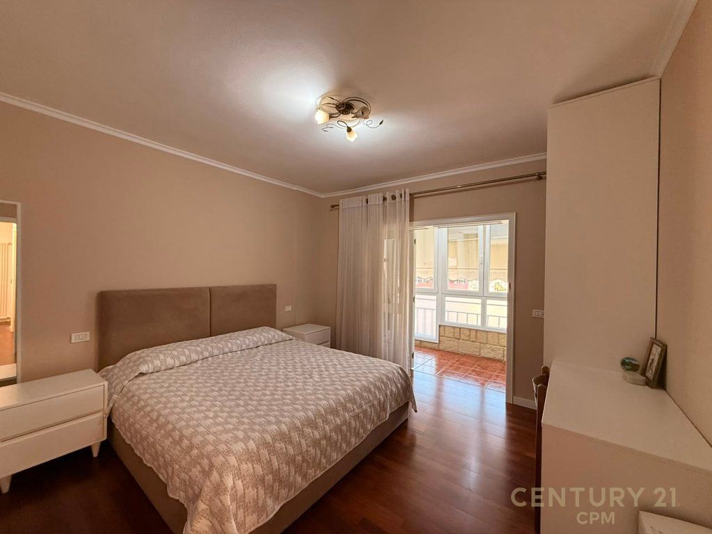 JEPET ME QIRA APARTAMENT 3+1+ GARAZH TEK AMBASADA AMERIKANE!