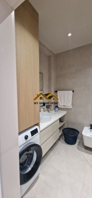 Jepet Me Qera Apartament 1+1 ne plazh Hekurudha