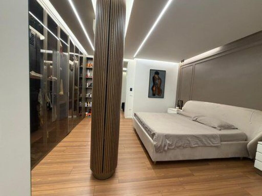 For sale, Apartment 2+1+2, Kavaja Street, Tirana