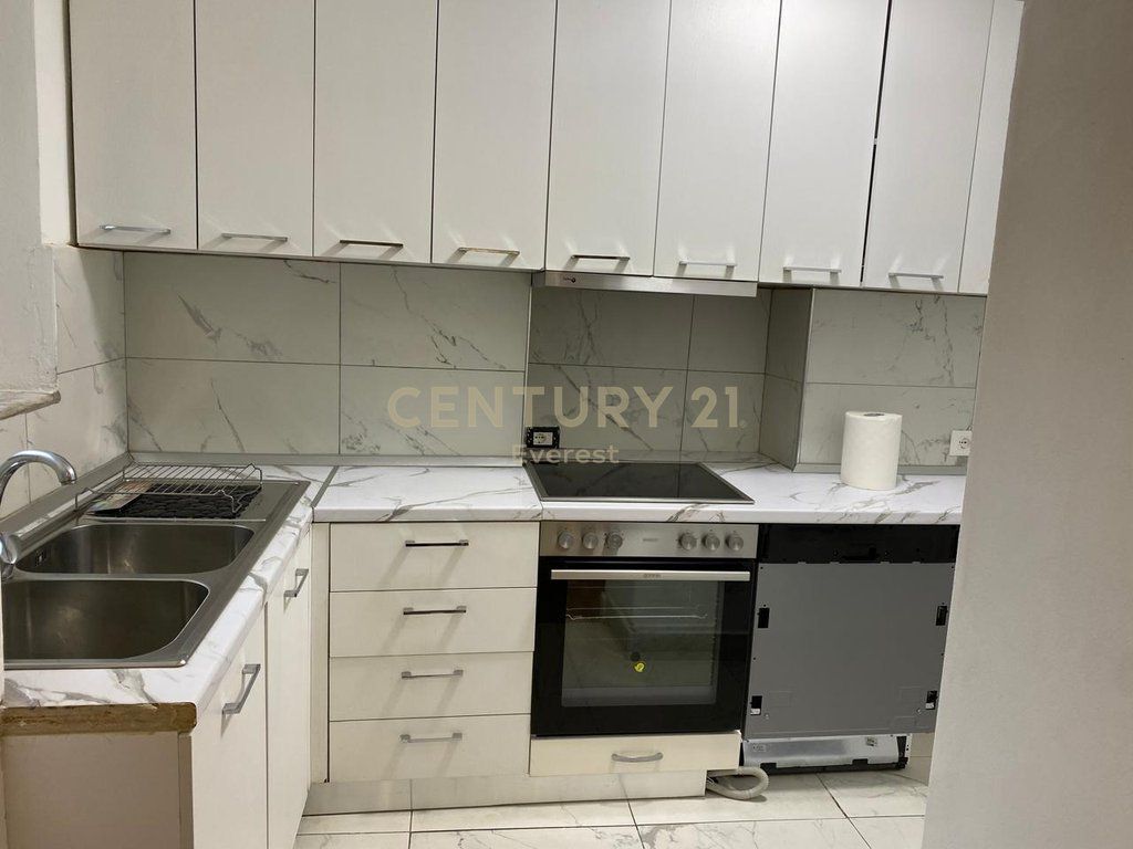 QENDER, APARTAMENT 2+1 PER QIRA everest146567