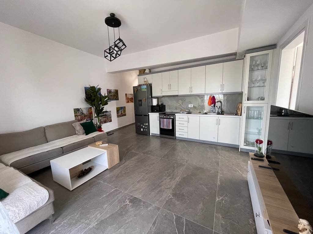 SARANDË, SHESIM APARTAMENT 2+1 ME PAMJE NGA DETI 170,000 €