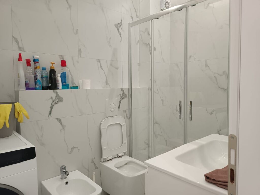 Apartament 2+1 Qera Laprake