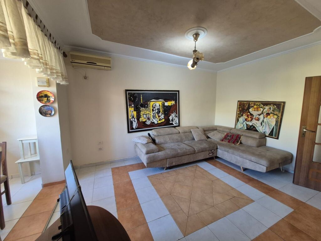 Affittasi Appartamento 1+1+1 Balcone
