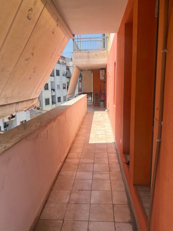 Vendesi Appartamento 2+1+2 +veranda, Yzberisht