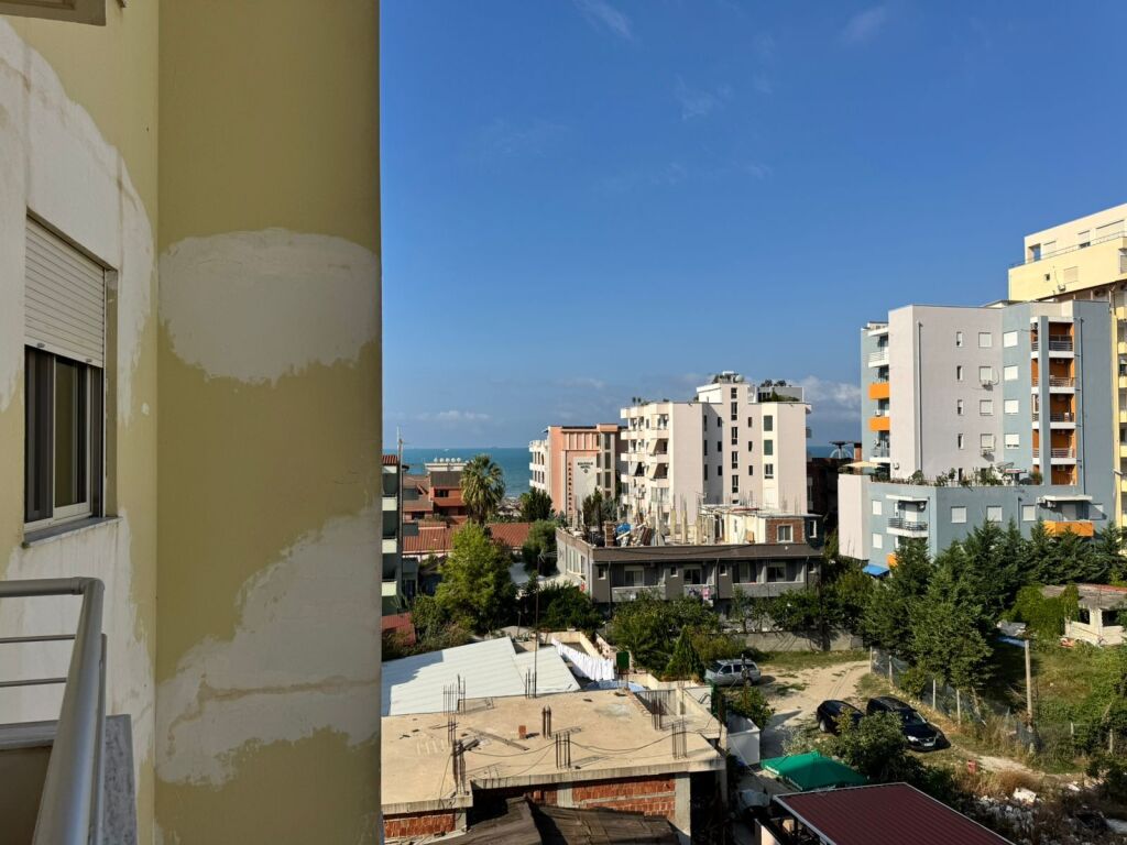 Vendesi 2 appartamenti sulla spiaggia