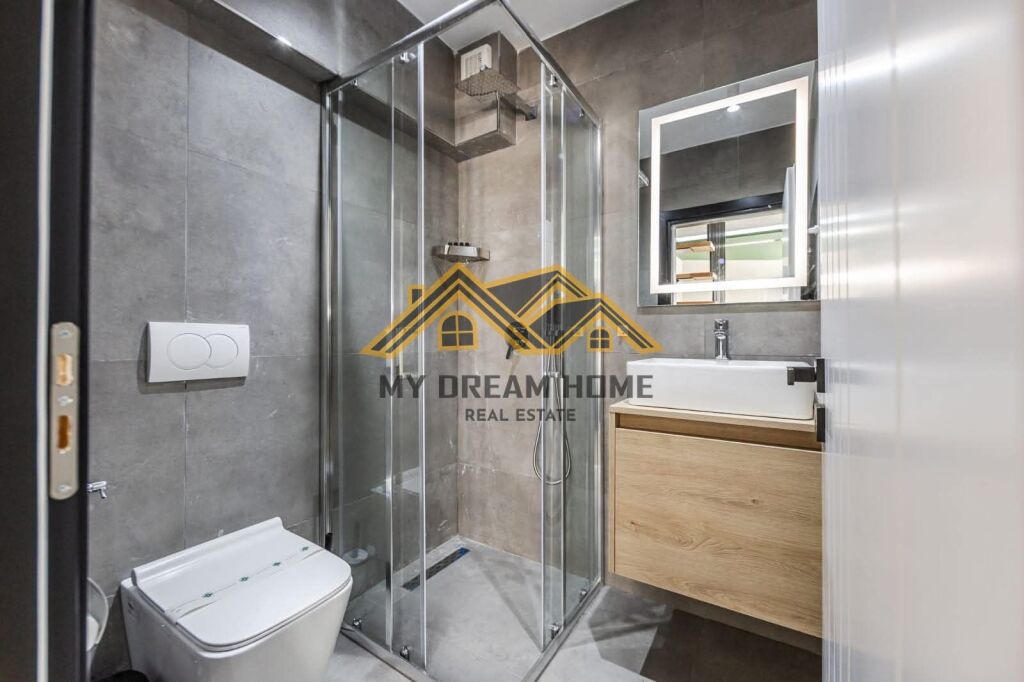 Duplex in vendita a Shkembi i Kavajes con vista mare seconda linea !