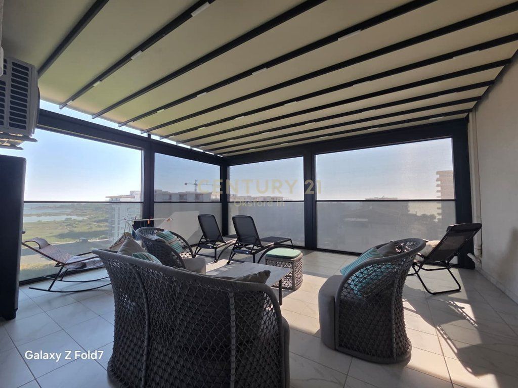 SHITET PENTHOUSE ME PAMJE NGA DETI NË SHËNGJIN
