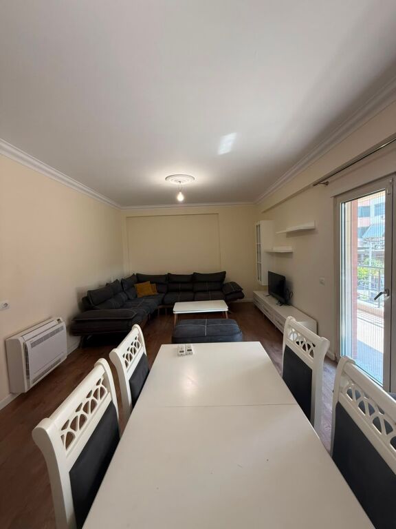 Apartament Modern   3+1 pranë Stadiumit –  Mobilim Cilësor, Pallat i Ri dhe i Mirëadministruar