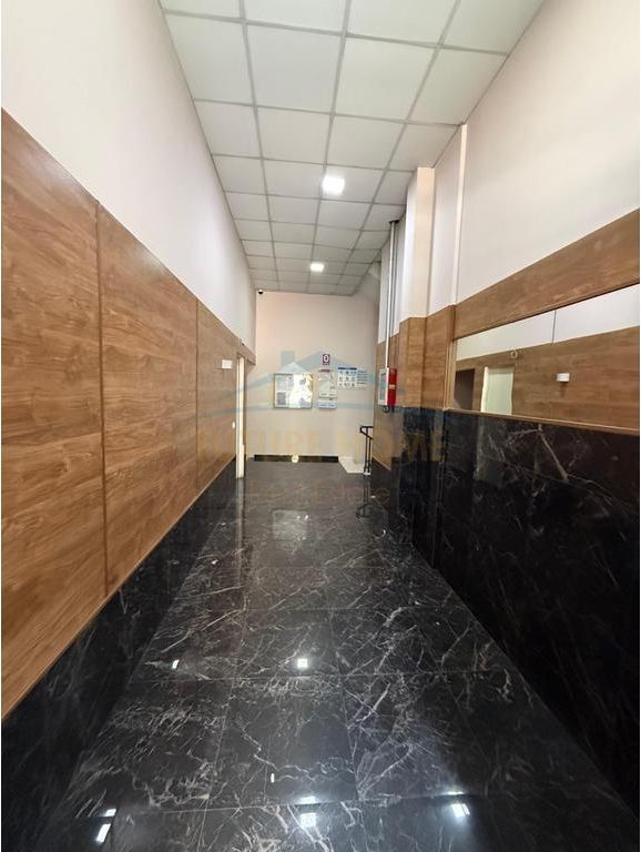 Qera, Apartament 3+1+2, Ferit Xhajko, Tirane .