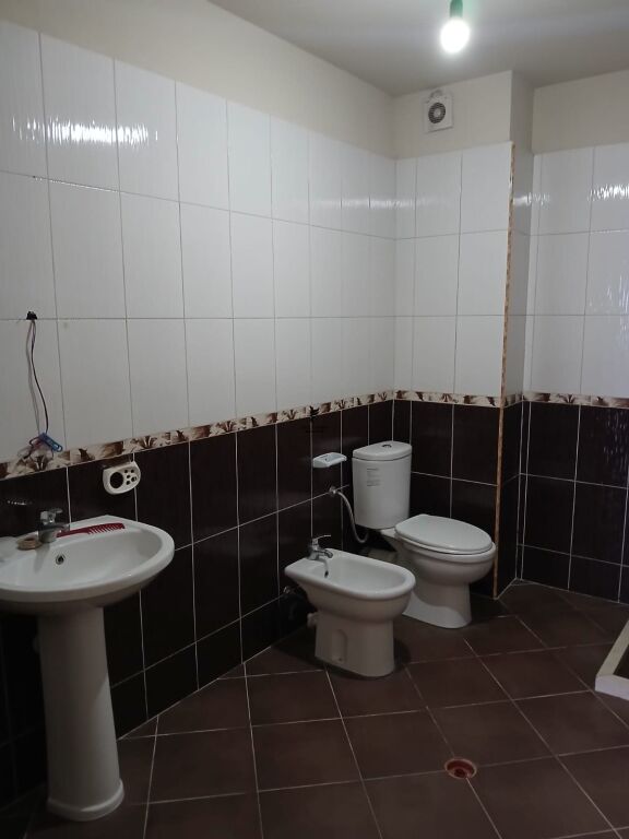 APARTAMENT ME QERA 2+1+2 ASTIR 450 EURO FH-87083