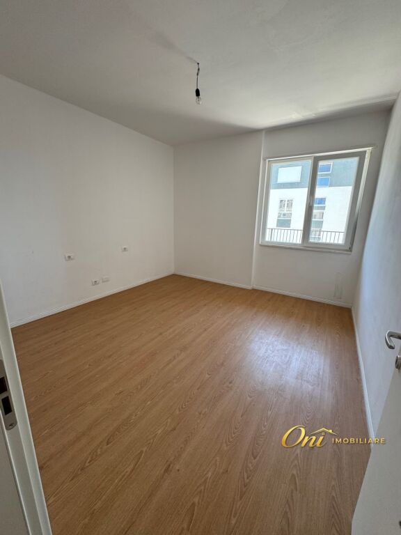 SHITET APARTAMENT 2+1, QTU