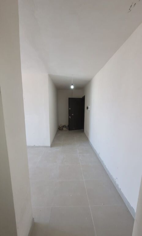 Shitet apartament 2+1, Kavaje