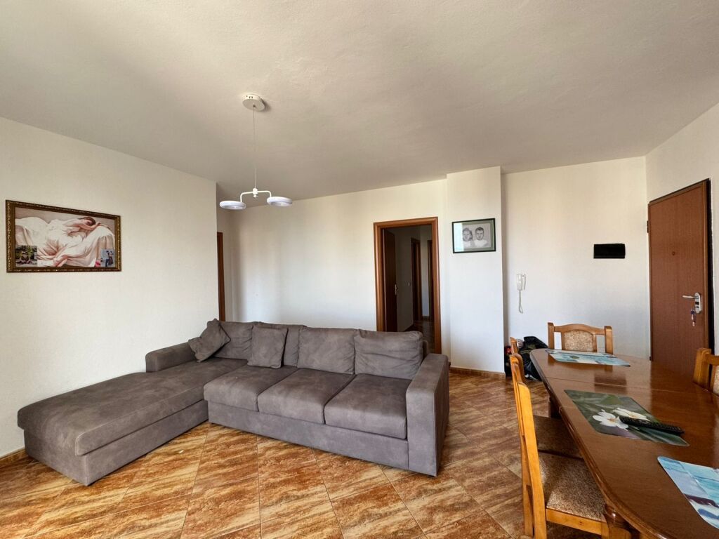 Vendesi 2 appartamenti sulla spiaggia