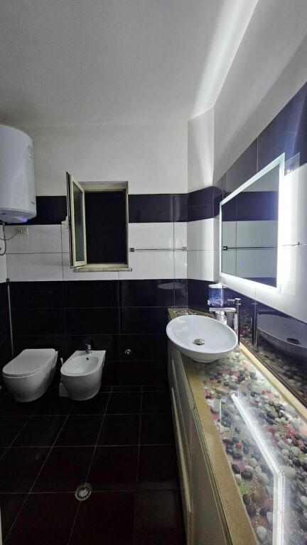 Apartament 1+1 me qira, Rruga e Kavajes(Pas Globe)