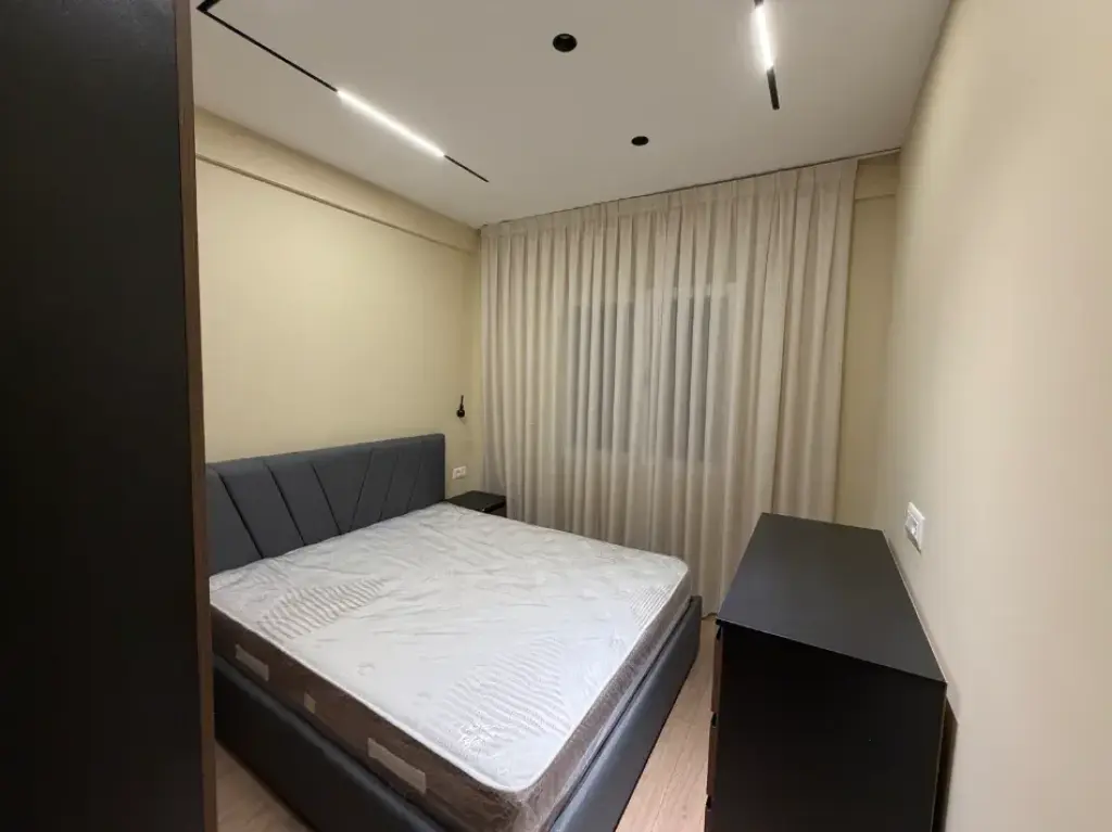 Qera | Apartament 2 + 1+2 | Rruga Azem Galica | 500 €/muaj