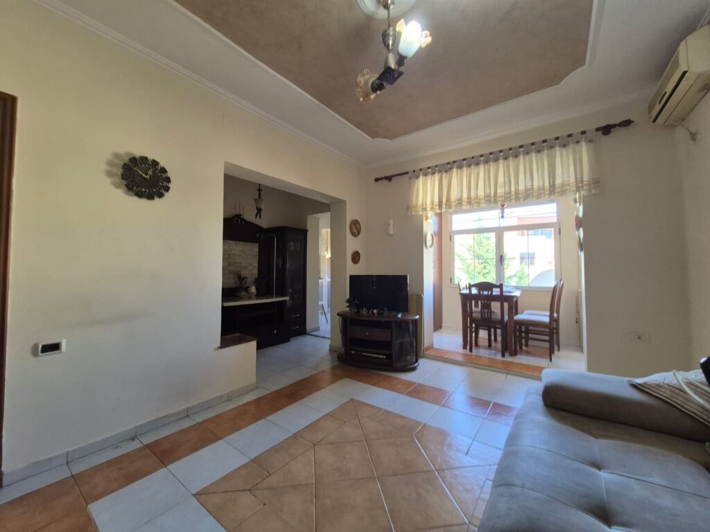 Affittasi Appartamento 1+1+1 Balcone